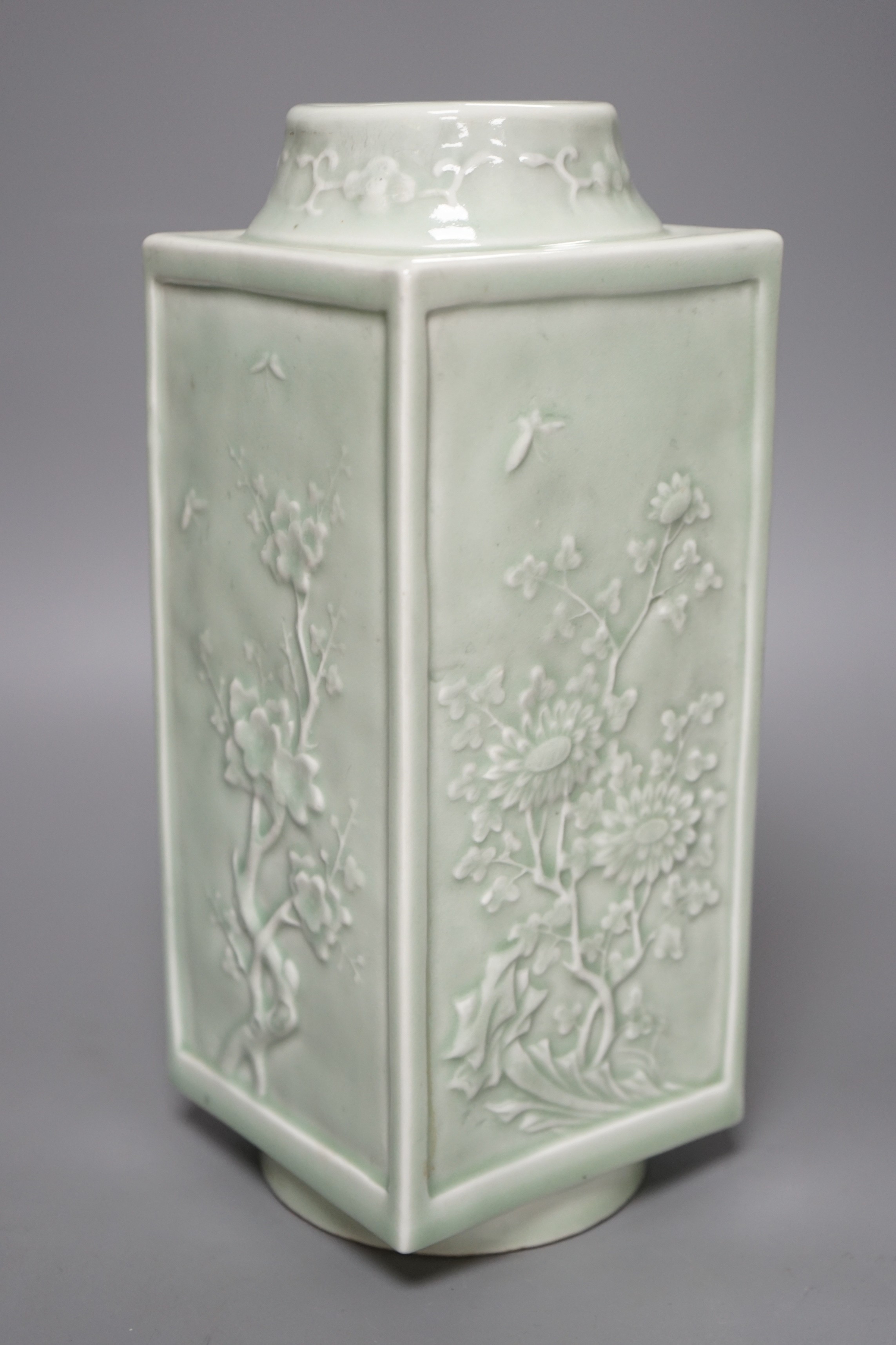 A Chinese celadon glazed cong vase, Republic period, 29cm